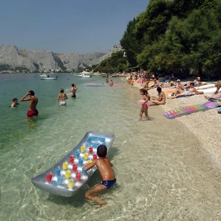 Brzet Hotel