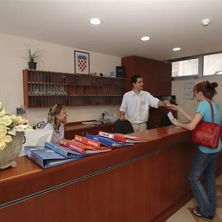 Brzet Hotel 3*